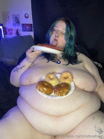 Ronnie Luv / lsdxwhxre / th0ttieronnie / thottieronniee nude photo #11