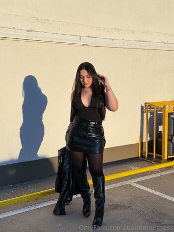 Luann / luannamoraess nude photo #1