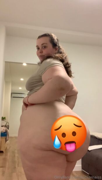 Lucia mami / luciiamaiss nude photo #9