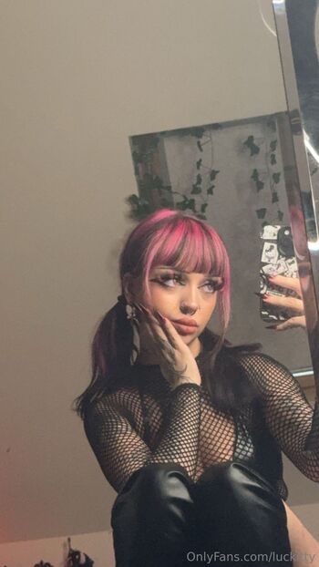 Lucy (50 152cm / luckitty nude photo #21