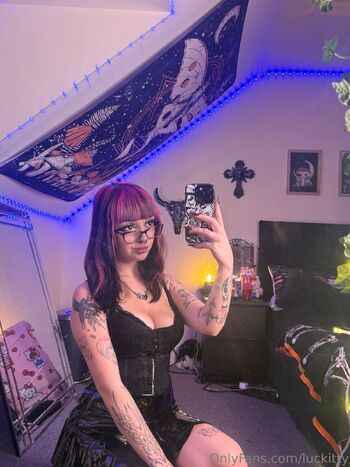 Lucy (50 152cm / luckitty nude photo #24