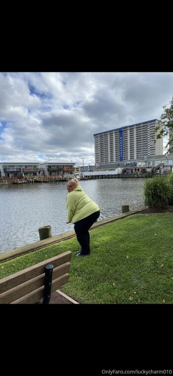 LuckyCharm01 / luckycharm010 nude photo #35