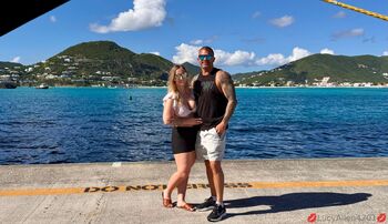 Lucy Alle / lucyallen4201 nude photo #13