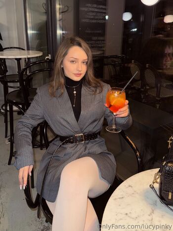 Lucy Blue / lucypinky nude photo #1