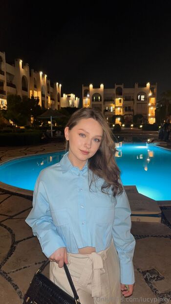 Lucy Blue / lucypinky nude photo #6