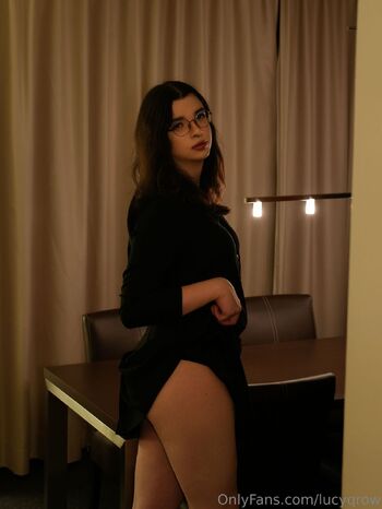 LUCY / lucyqrow nude photo #10