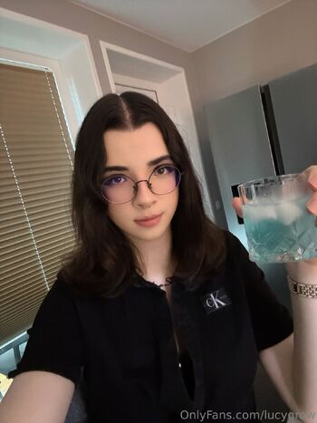 LUCY / lucyqrow nude photo #15