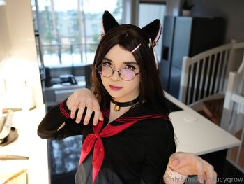 LUCY / lucyqrow nude photo #20