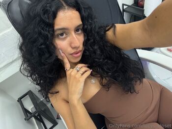 Lucy Garci / lucys_closet nude photo #3