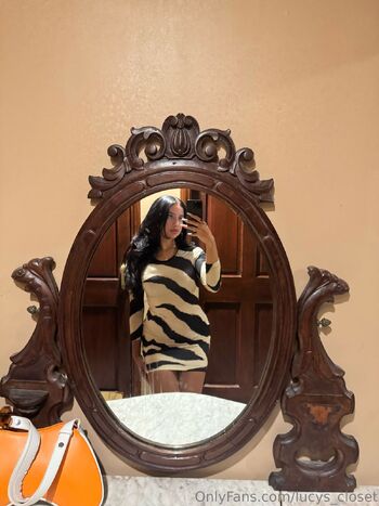 Lucy Garci / lucys_closet nude photo #20