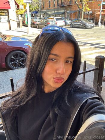 Lucy Garci / lucys_closet nude photo #22