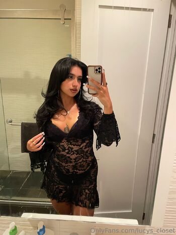 Lucy Garci / lucys_closet nude photo #33