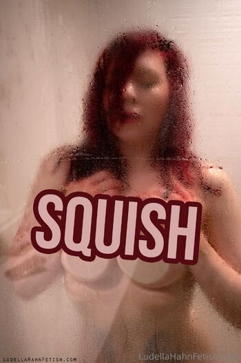 Ludella Hah / ludellahahn nude photo #4