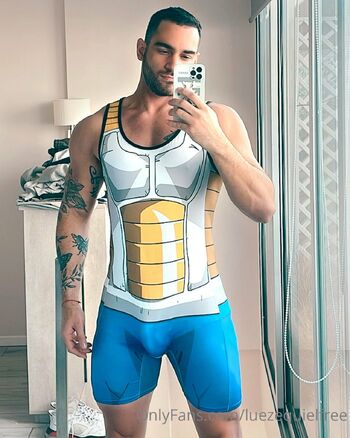Lucas Ezequie / luezequielfree nude photo #4