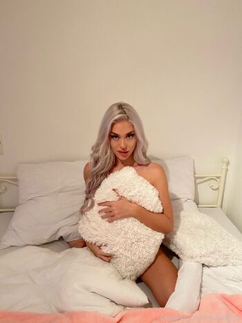 LUISA - your favorite hoe / luisakrpp nude photo #27