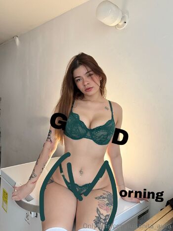 Luisana Avil / luisanita_avila nude photo #1