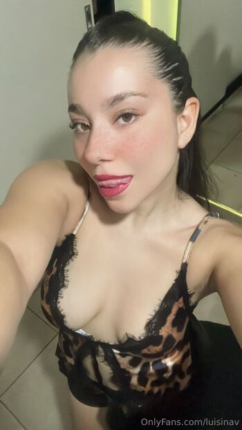 lil / luisinav nude photo #31