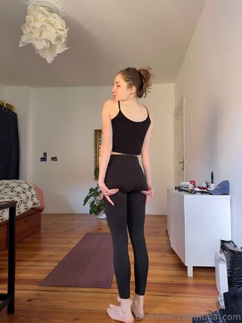 Lun / luna_com nude photo #3