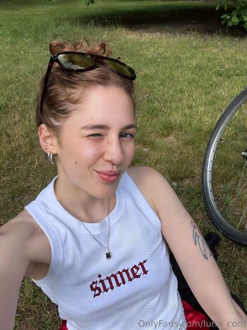 Lun / luna_com nude photo #11