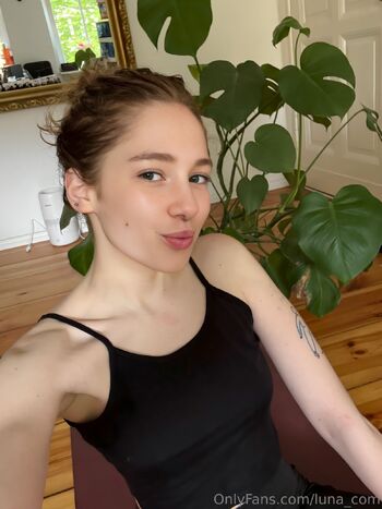 Lun / luna_com nude photo #13