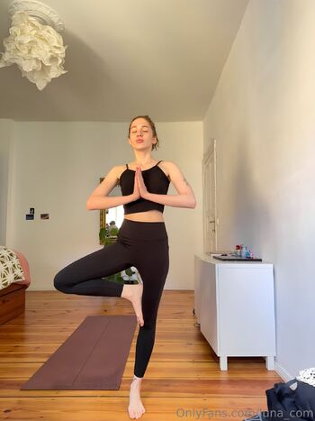 Lun / luna_com nude photo #14