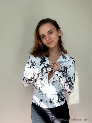 Luna / luna_rawz nude photo #30