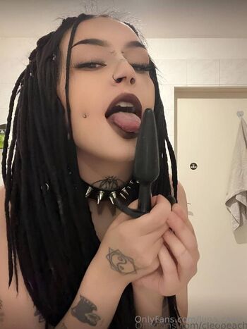 Luna / luna_rawz nude photo #37
