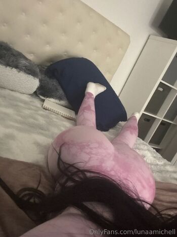 Lun / lunaamichell nude photo #2