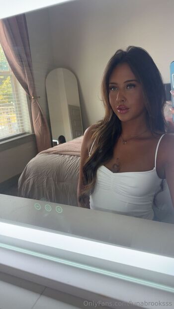 luna / lunabrooksss nude photo #10