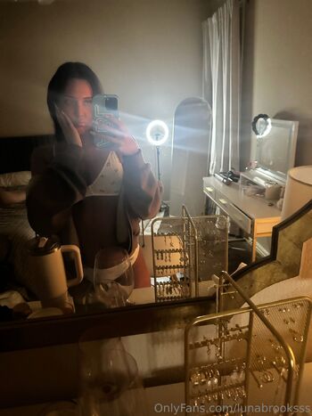 luna / lunabrooksss nude photo #31