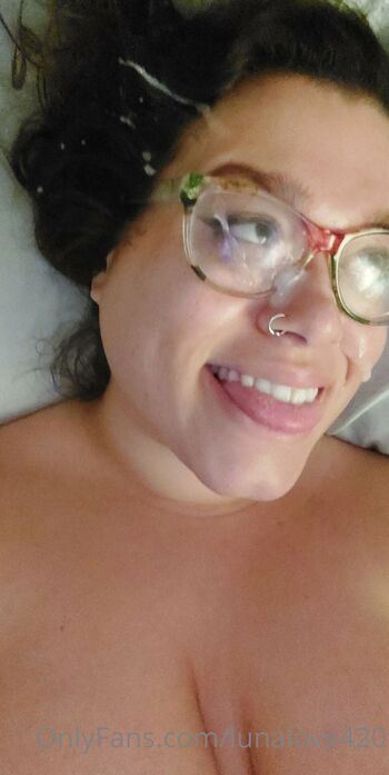 Lun / lunalove420 nude photo #2