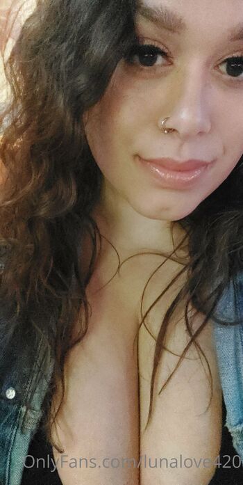 Lun / lunalove420 nude photo #3