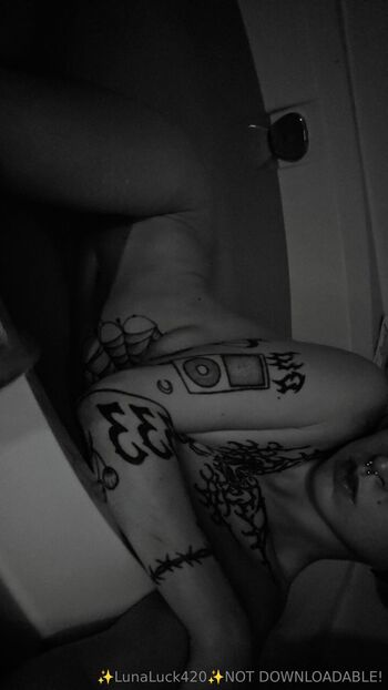 𝕲𝖔𝖉𝖉𝖊𝖘𝖘 𝕷𝖚𝖓𝖆 / lunaluck420 nude photo #3