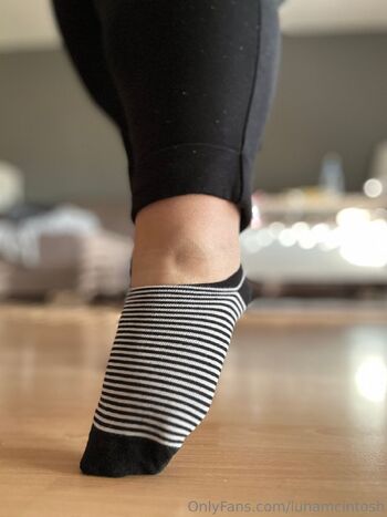 Luna McIntos / lunamcintosh / luna.mcintosh / _lunamcintosh nude photo #5