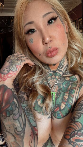 Mimsy / lunarmimsy nude photo #32