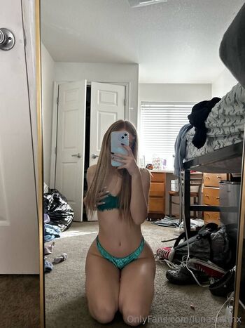 Luna / lunasmithx nude photo #6