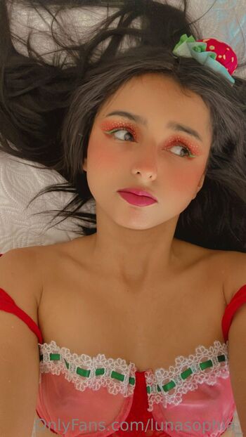 18yo Luna Sophia / lunasophia_ nude photo #1