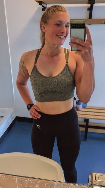 OnlyFans / lusciouslizziee nude photo #18