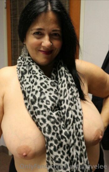 Lovele / lustfullovelee nude photo #10