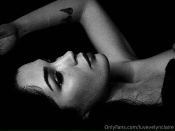 Evelyn Clair / luvevelynclaire nude photo #35