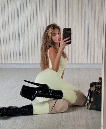 luxury girl / luxurygirl_xss nude photo #2