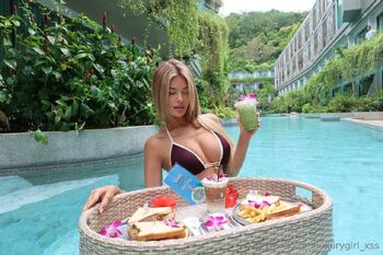 luxury girl / luxurygirl_xss nude photo #18