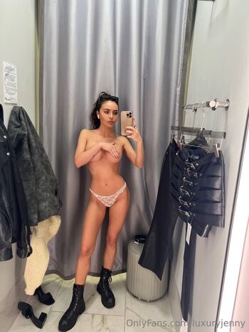 Jenny / luxuryjenny nude photo #3