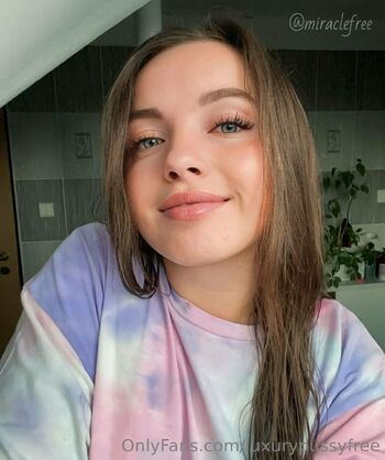 u6929142 / luxurypussyfree nude photo #7