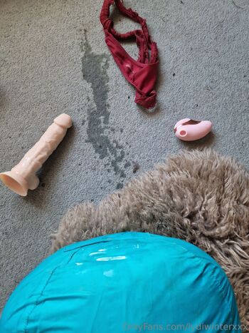 Lydi Winter - Your Hairy Queen / lydiwinterxxx nude photo #32