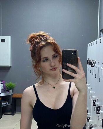 Nata / lynnalltop nude photo #2