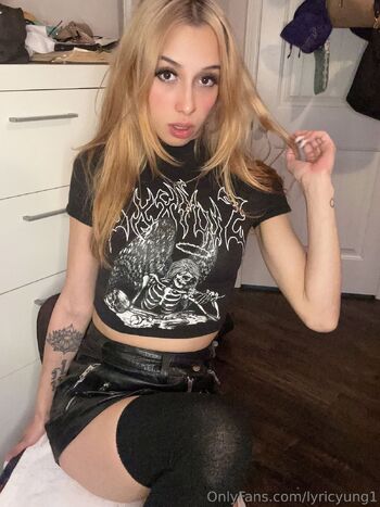 Lyric Yun / lyricyung1 nude photo #7