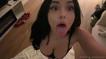 Sky / lyxd.toni nude photo #13