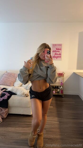 Maci / maciebfit nude photo #12