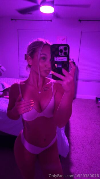 Macie / maciehayes nude photo #17